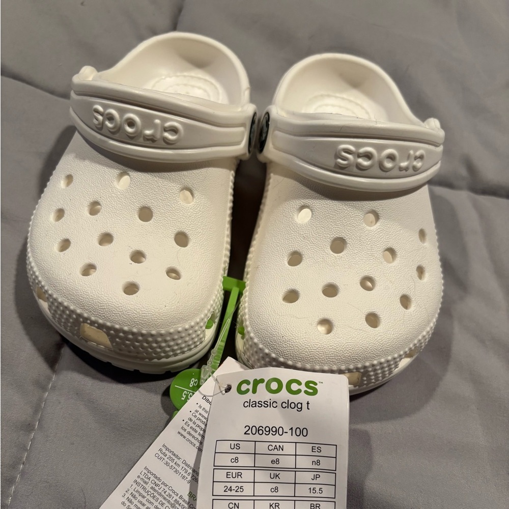 Unisex Crocs white size 8= original price $50